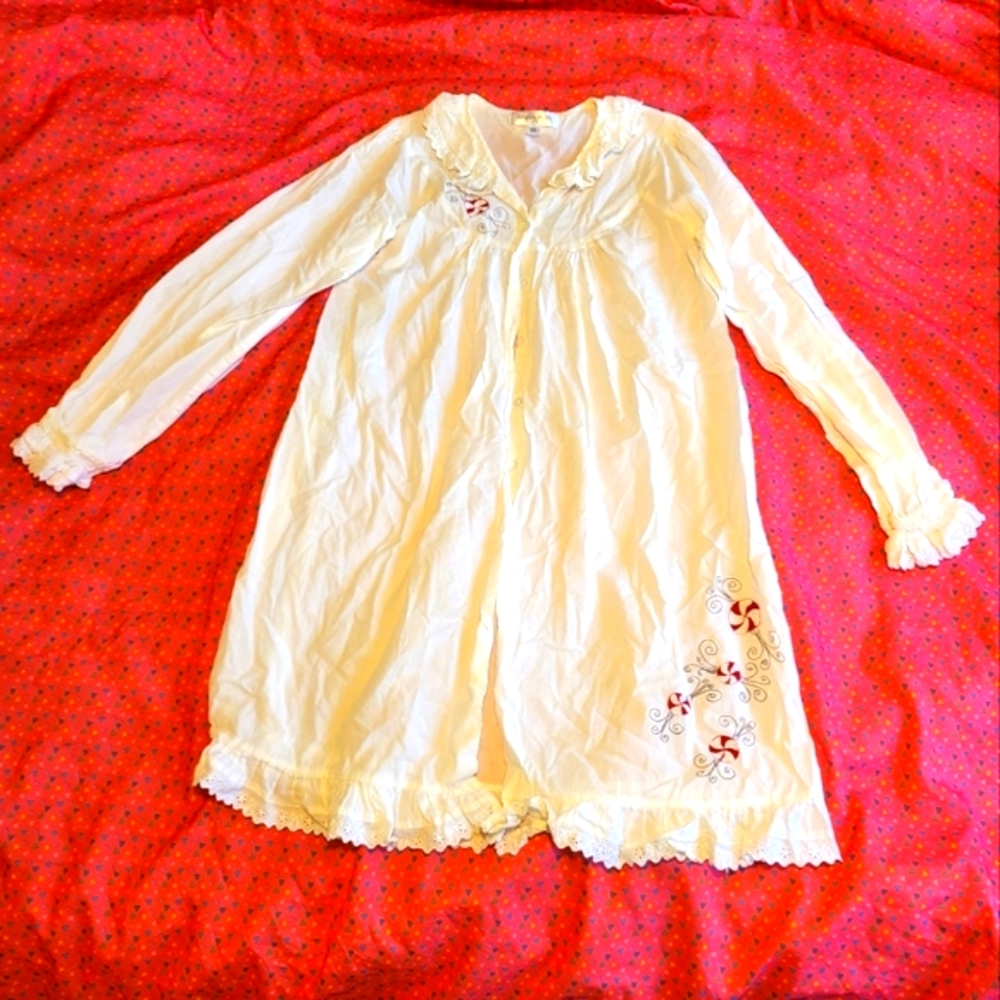 Lot of 2 Girls Dresses. White Design By Beverly Size 9/10 and Limited Too.Size 8